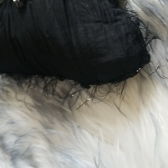 "Elegant Sparkle: Black & Silver Mary Frances Evening Purse" - Picture 4 of 11